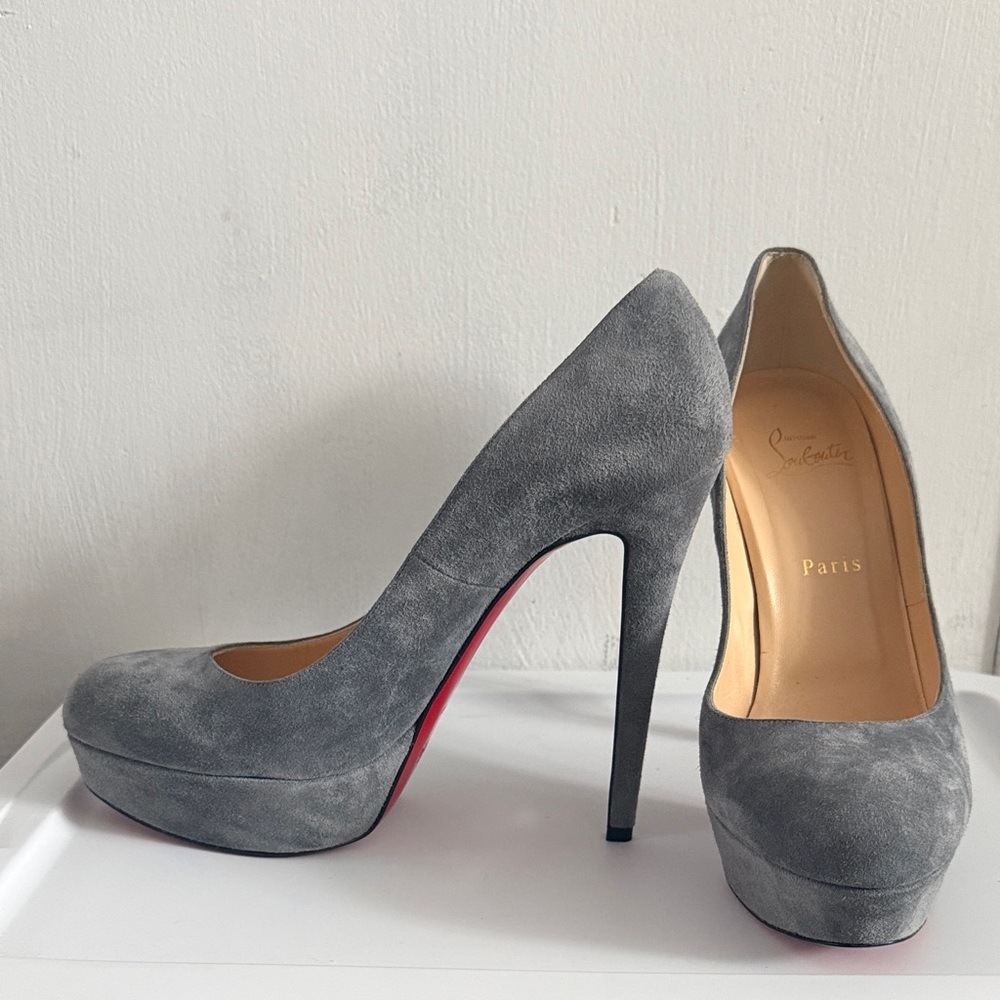 Gray Suede Women's Pumps